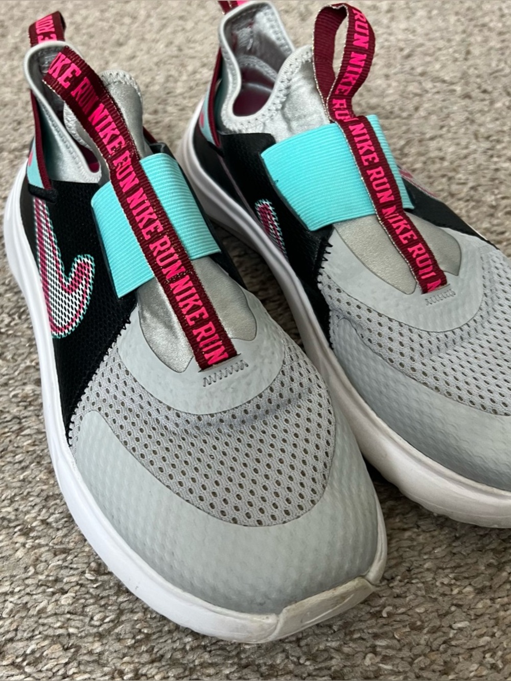 Nike Kids Slip-On Sneaker - Black / Teal / Pink/ Gray Size 6.5 Youth